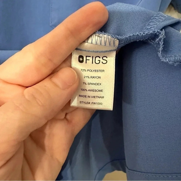 FIGS Technical Collection Catarina One Pocket V-Neck Scrub Top Blue Size M GUC - Picture 7 of 10
